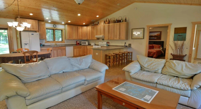 Namakagon Landing 4 Bedroom Home by RedAwning, Book Feriehus Chequamegon National Forest USA