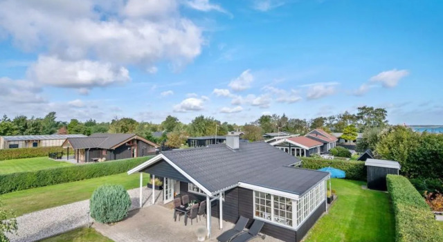 Holiday Home Ekatarina - 125m from the sea by Interhome, Book Hotel Hotels in Juelsminde with Parking, Parking