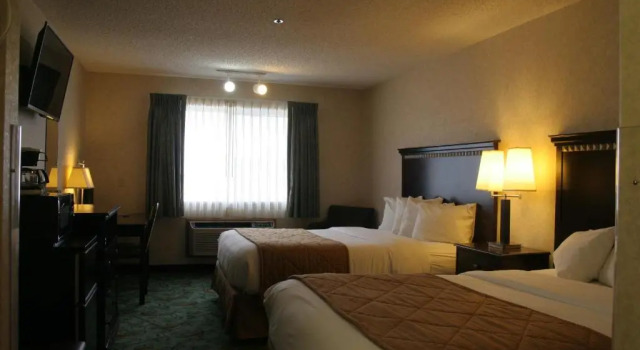 Четырёхместный номер Economy Best Western Montrose Inn