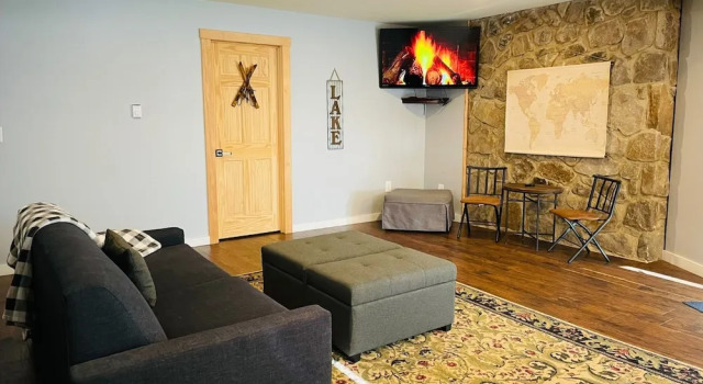 3 Bears Lodge by Taylor Made Deep Creek, Buchen Sie Ferienhaus Hotels in Maryland mit Parkplatz, Parkplätze