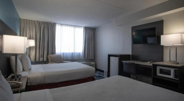 Четырёхместный номер Deluxe Best Western New Brunswick - East Brunswick