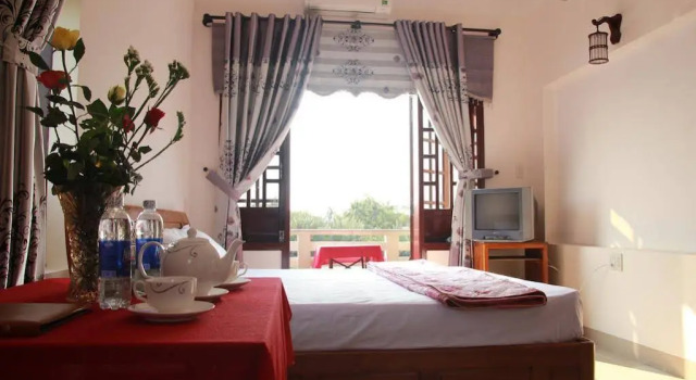 Lakeside Homestay