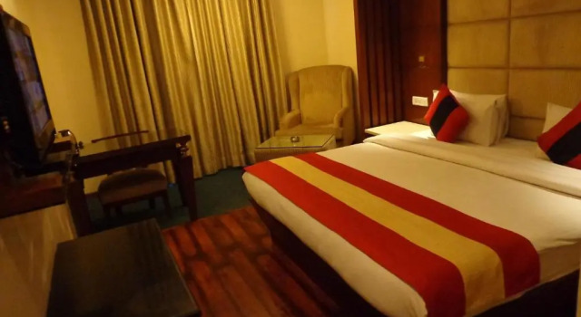 Люкс Hotel Aura - 05 Mins from New Delhi Railway Station & Connaught Place