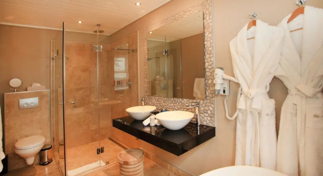Номер Luxury Abalone Guest Lodge