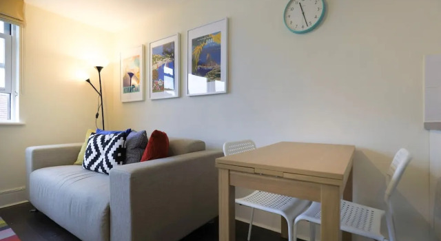 2 Bedroom Flat in Battersea Near Clapham Common, Varaa Huoneisto Asunnot kohteessa Merseyside, Huoneisto