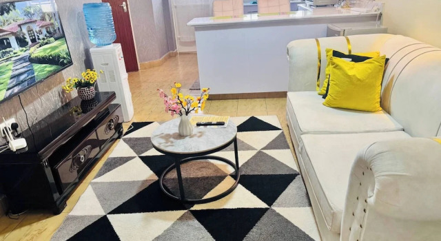 Jolly 1br With AC, Backup Gen, Netflix, Balcony