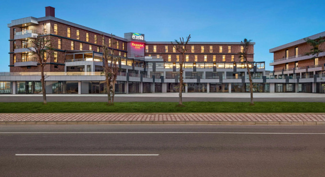 Ramada Plaza By Wyndham Batman, Prenota Hotel Mahalle Batman