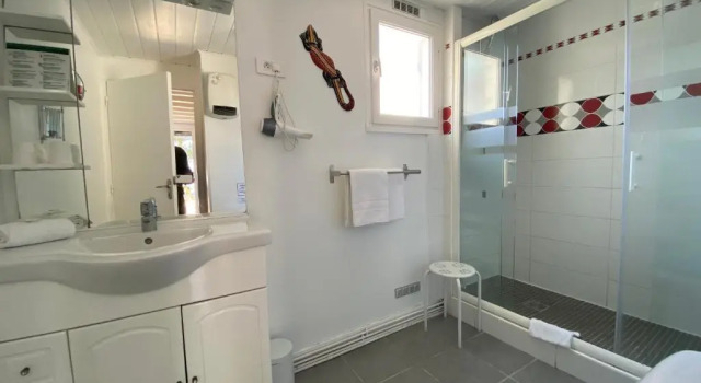 Бунгало Hotel Des 4 Vents "Esprit Camargue" Parking Privé Gratuit