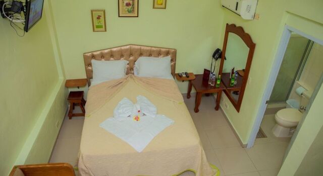 Aparta Hotel Don Olivo, Book Hotel La Fuente Hato Mayor