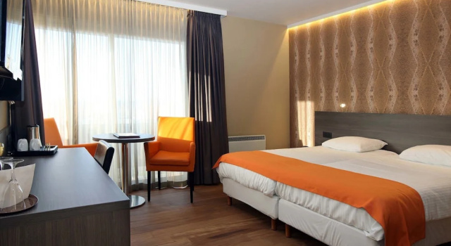 Четырёхместный номер Comfort с балконом Hotel Donny