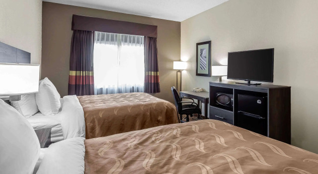 Quality Inn & Suites, 预订 酒店 索尔兹伯里 北卡罗莱纳州