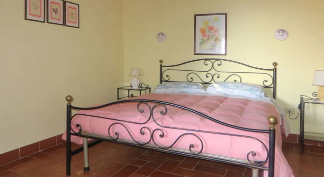 Paradiso Selvaggio 36219, Book Hotel Hoteller i Paciano med parkering, Parkering