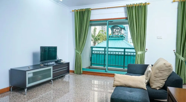 Homey 1br Apartment at Pavilion Sudirman, Book Apartment Hotels in Jakarta with Parking, near LSPR Jakarta, Parking