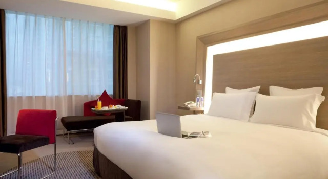 Двухместный номер Standard Novotel Shenzhen Watergate