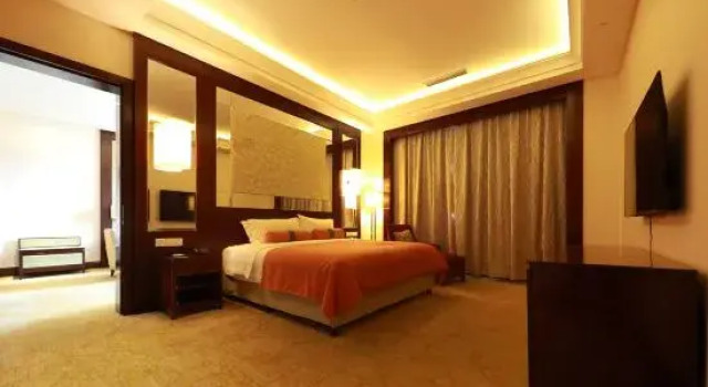 Люкс Deluxe с балконом и с видом на озеро Kaishi Hot Spring Resort
