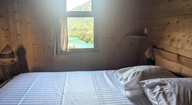 Cabanes et Lodges du Belvedere, Réserver Maison de vacances Serrières-sur-Ain 