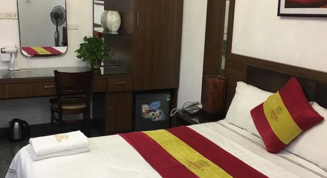 Queen Mộ Lao Hotel