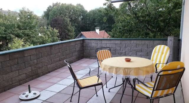 Apartament Emi