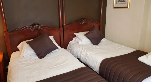 Двухместный номер Standard Old George Hotel