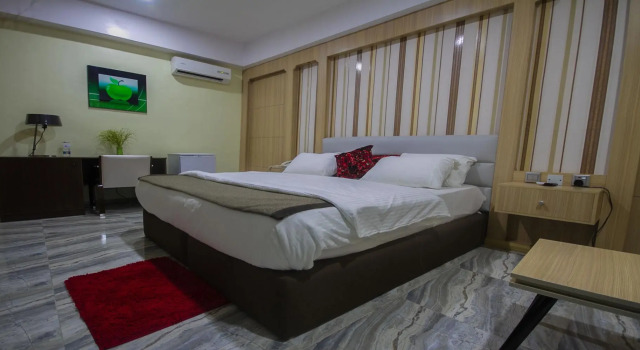 Двухместный люкс Отель Golf View Suites Conference Center
