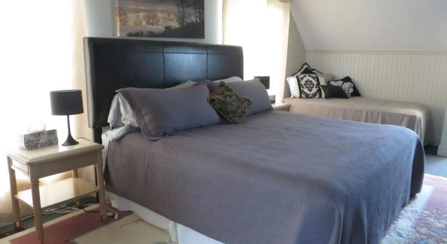 Mountain Ash Farm Country Manor, Rezerwuj Pobyt na farmie Noclegi na wsi w Simcoe County, Pobyt na farmie