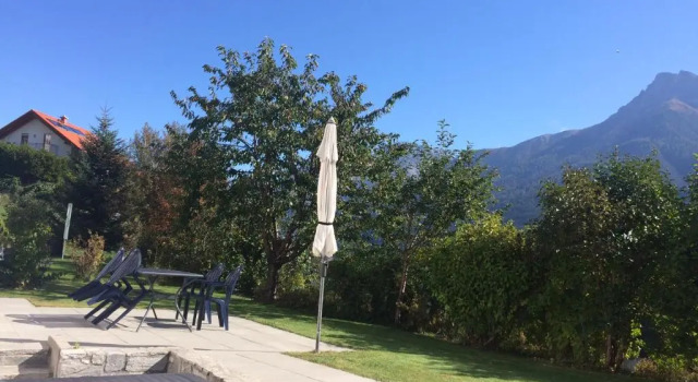 Апартаменты Chasa Aquileia Scuol - Bergblick, Komfort, 6 Pers, zentral, Terrasse, Gratis Parken, Wlan