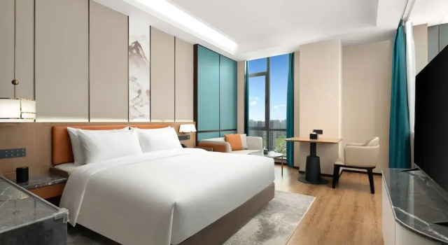 Days Hotel by Wyndham Zhengzhou Zhengdong New District, Book Hotel Zhengzhou Henan