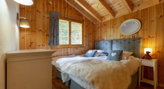 Gorgeous Chalet Amidst Mountains in La Tzoumaz
