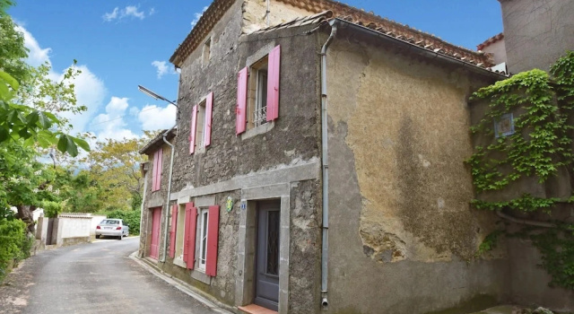 Village House in La Caunette With Pool, Varaa Hotelli La Caunette Hérault