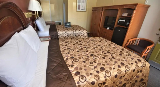 Standard Vierer Zimmer Gateway Inn