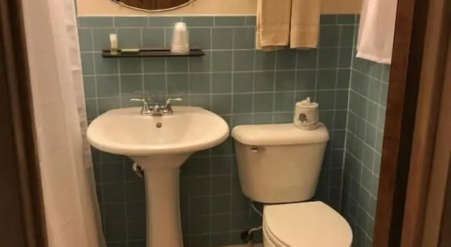 Трёхместный семейный номер Standard Holiday Motel