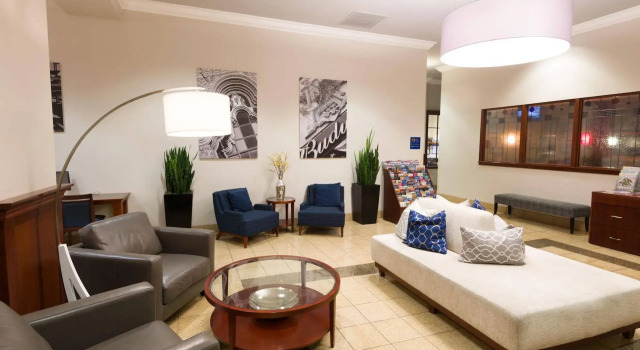 Parkway Hotel Saint Louis, Book Hotel Hoteller i Saint Louis med morgenmad, Morgenmad