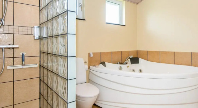 Коттедж 5 star holiday home in Hovborg