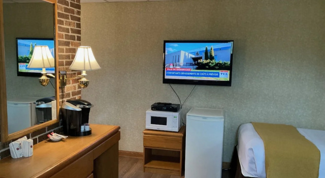 Трёхместный семейный номер Standard Motel & Hotel La Paysanne