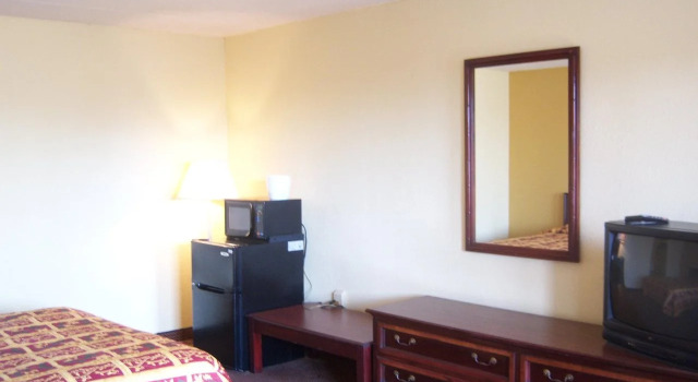 Budgetel Inn & Suites, Varaa Mini-hotelli Rockingham 