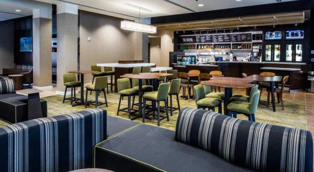 Четырёхместный люкс Courtyard by Marriott Columbia Cayce