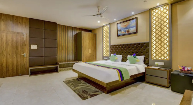 Двухместный номер Premium Treebo Winsome Resort with Swimming Pool
