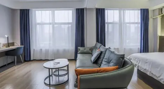 Люкс Premium с красивым видом из окна 7 Days Premium Hotel ( Xiang - Dayun Road Branch)