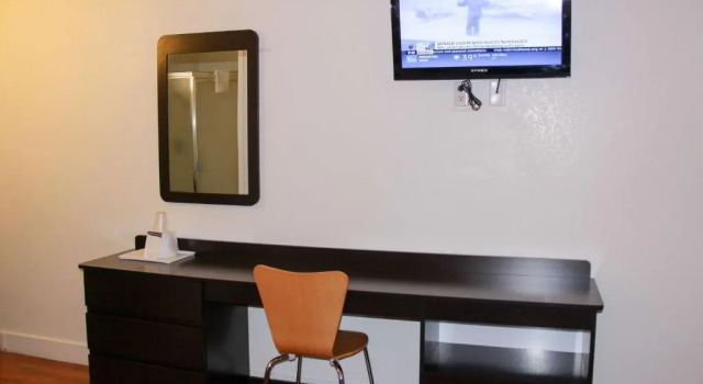 Четырёхместный номер Standard Motel 6-Goodland, KS