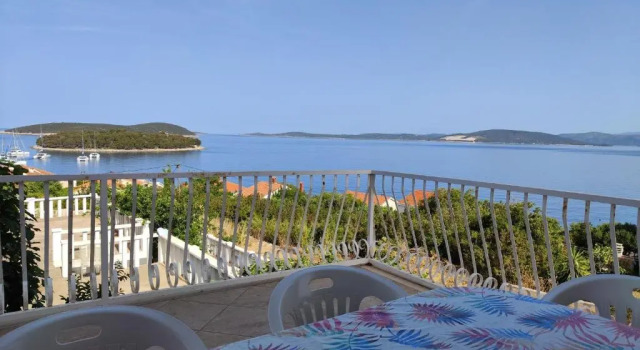 Holiday Home Maja, Rezerwuj Dom wakacyjny Hotele w Split-Dalmatia County z parkingiem, Parking