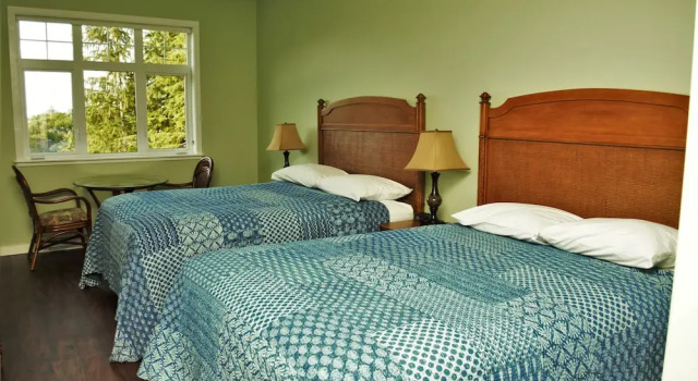 Telegraph Cove Resort, Book Ferieresort Beaver Cove Britisk Columbia