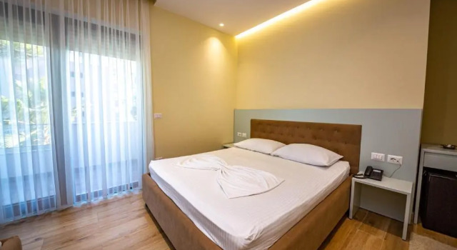 Трёхместный номер Standard с балконом и с частичным видом на море Hotel Bella Vista