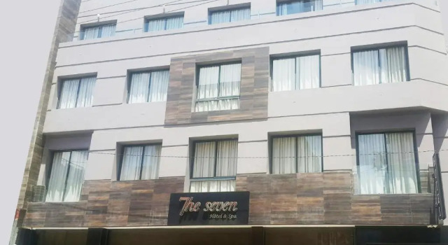 Одноместный номер Standard The Seven Hotel
