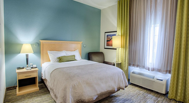 Двухместный люкс Candlewood Suites Fargo-North Dakota State University by IHG