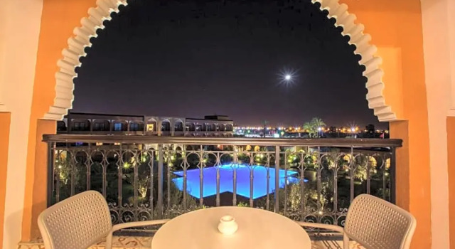 Двухместный номер Superior с видом на бассейн Ennakhil Marrakech Hotel & SPA