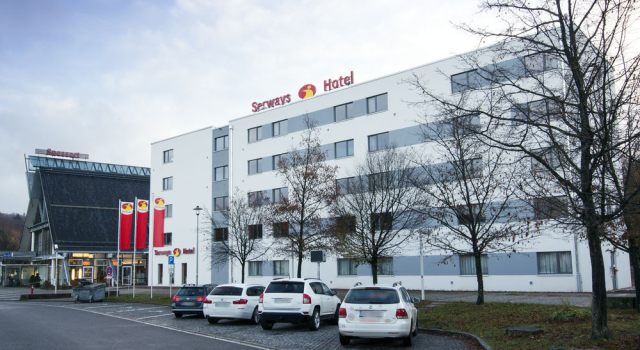 Serways Hotel Spessart Sud, Rezervați Hotel Hoteluri în Eifel cu piscină, Piscină