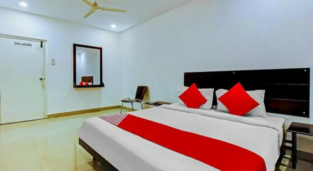 Hotel Meridian Grand, Rezerwuj Hotel Shamshabad 