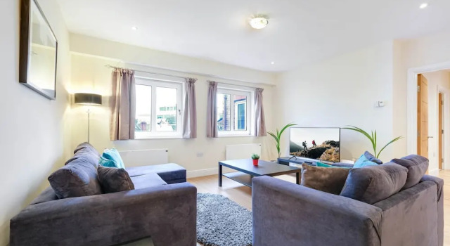 Luxury 3 Bedroom Apartment with Parking, Varaa Huoneisto Maidenhead Berkshire
