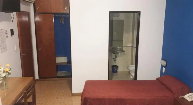 Трёхместный номер Standard Hotel Alcazar