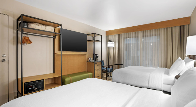 Четырёхместный номер Standard Best Western Plus GranTree Inn